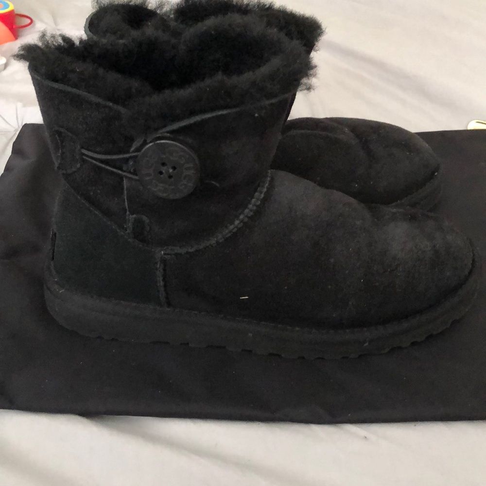 Black Ugg Mini Baileys